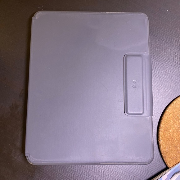 Logitech IPad Pro 12.9’ Cover with keyboard - Picture 3 of 3
